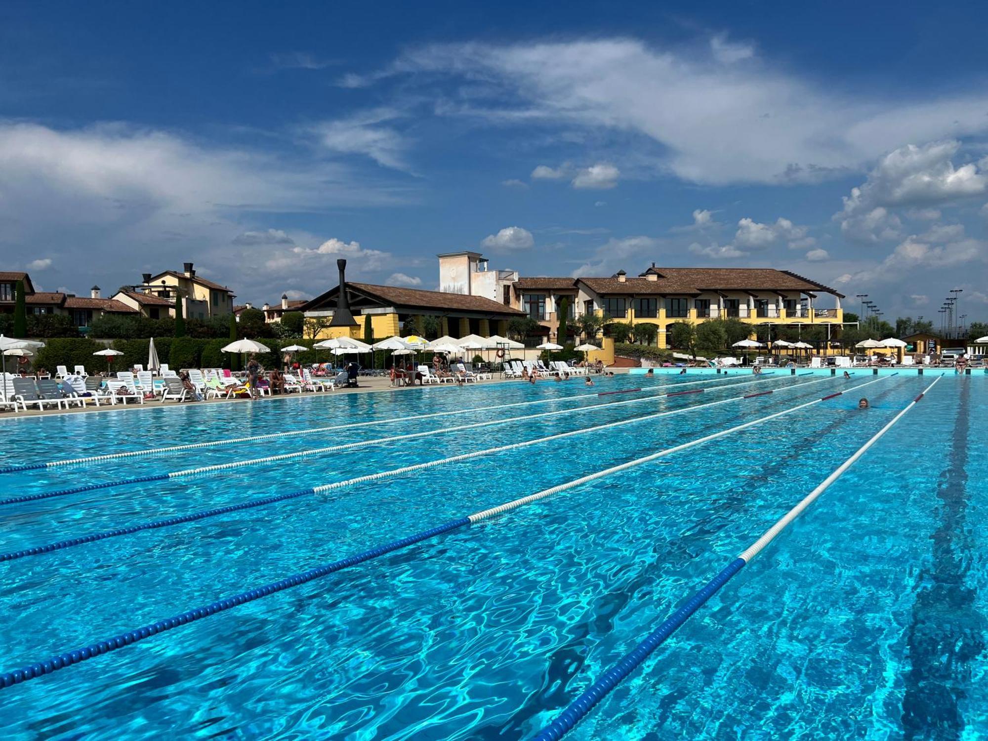 Garda Resort Village เปสเคียรา เดล การ์ดา ภายนอก รูปภาพ