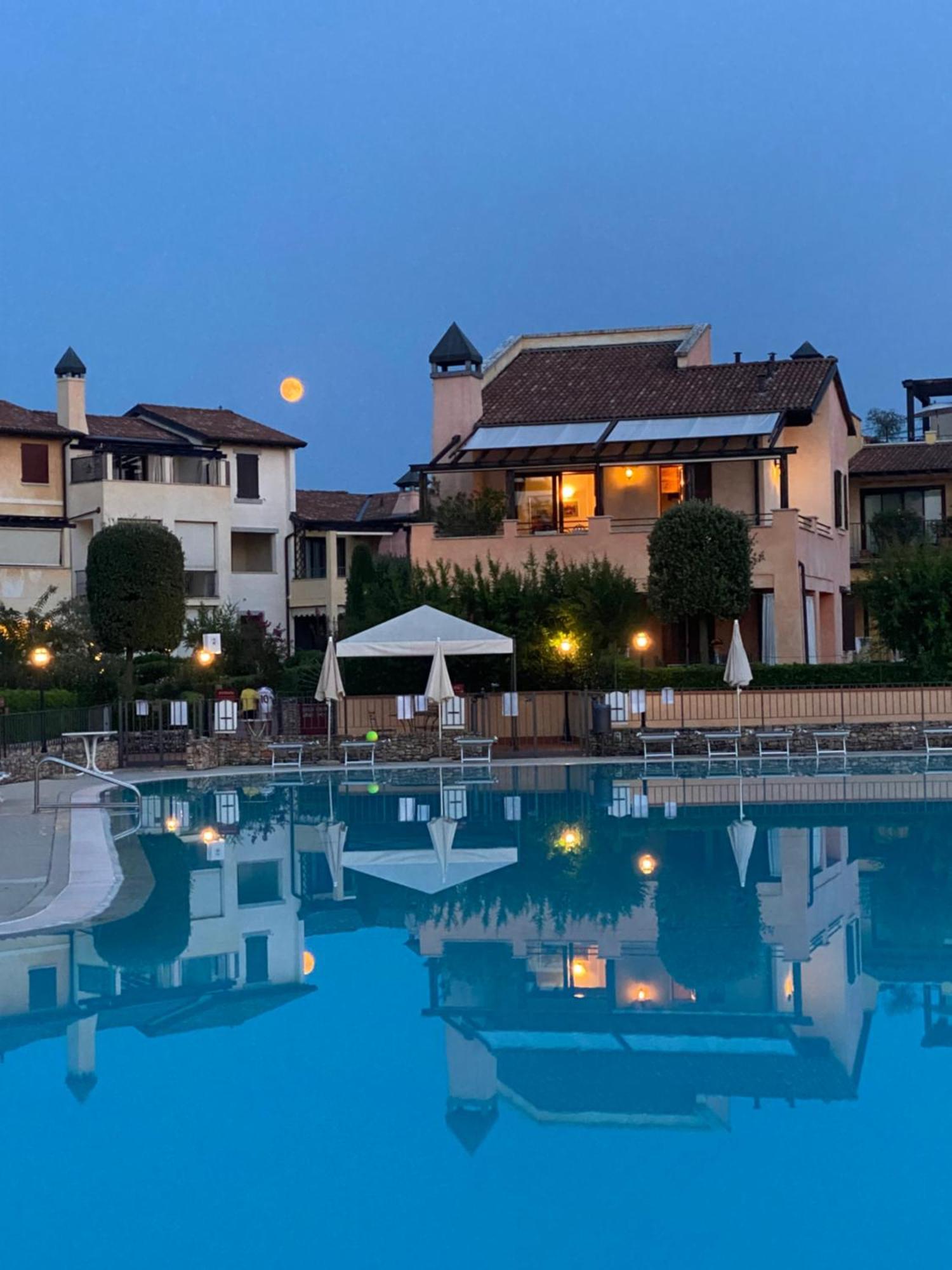 Garda Resort Village เปสเคียรา เดล การ์ดา ภายนอก รูปภาพ